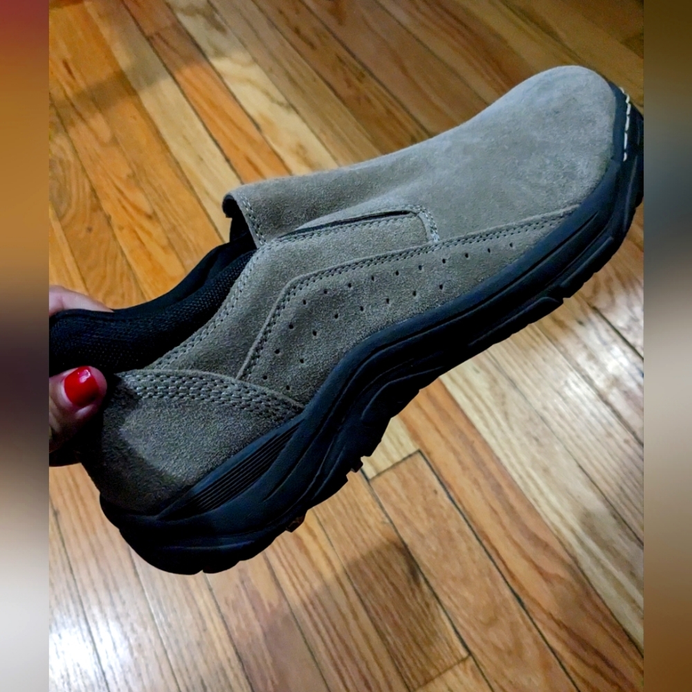 Men's Khombu slip on's